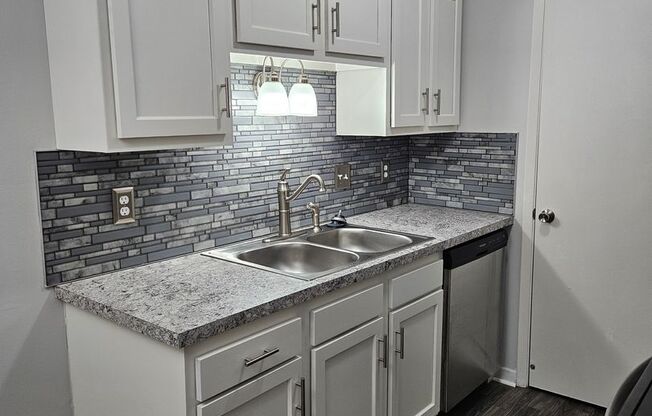 Newburgh Hidden Apartments 1 and 2 bedroom, Quiet Living