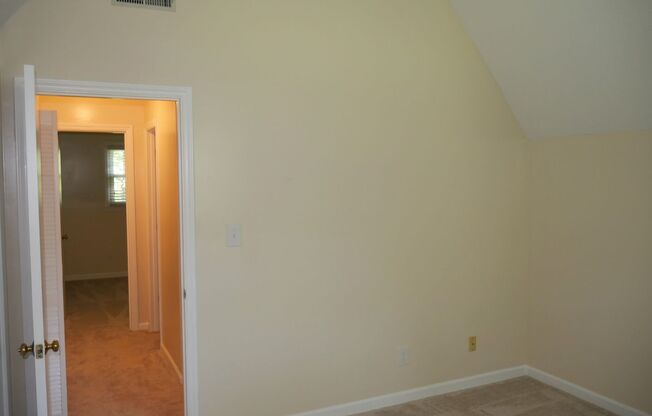 3 beds, 2 baths, $1,425