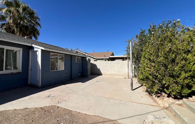 3 beds, 1 bath, $1,300