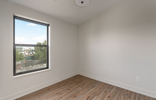 2 beds, 1 bath, $1,800, Unit 1050 N 4th St. Apt. 421