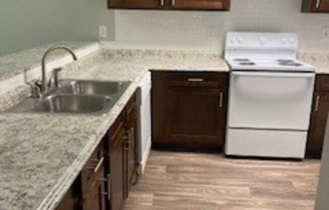 3 beds, 2 baths, 1,319 sqft, $1,230, Unit 55
