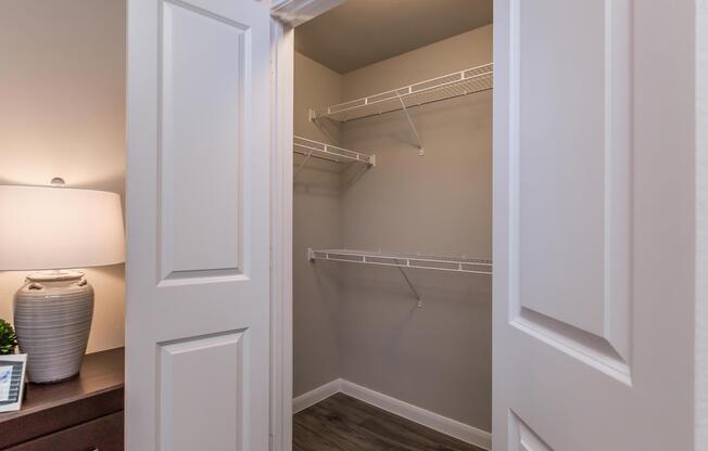 WALK-IN CLOSETS