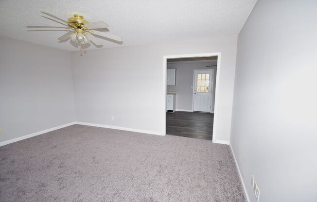 3 Bedroom 2 Bath Pet Friendly Home For Rent!