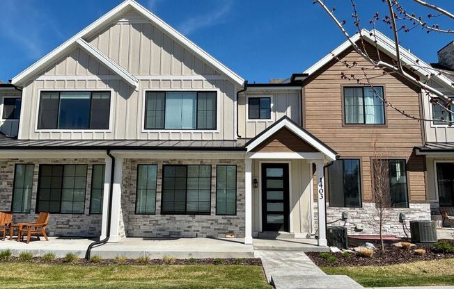 Exclusive Luxury Townhome at Dimple Dell!