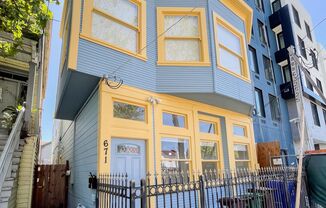 2 Bed 2 Bath Flat Apartment in Old Oakland