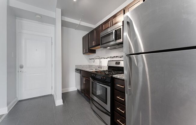 Studio, 1 bath, 278 sqft, $1,395, Unit 401