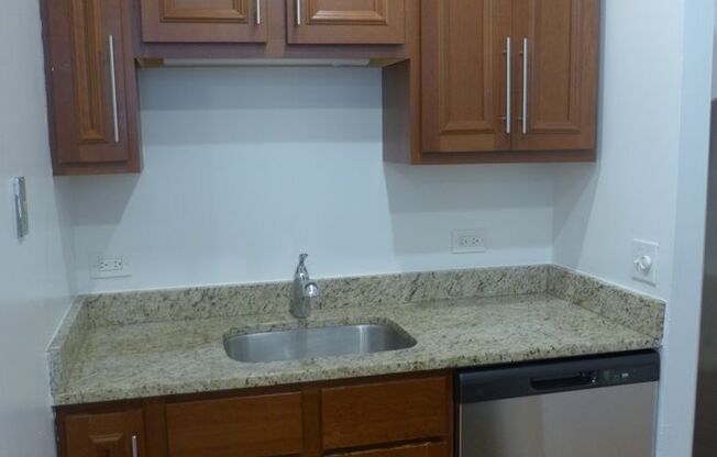 2 beds, 2 baths, 1,250 sqft, $2,850, Unit 05C