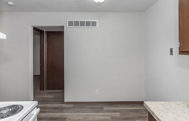 Jebens Court Apartments