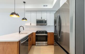 807 N 17 ST