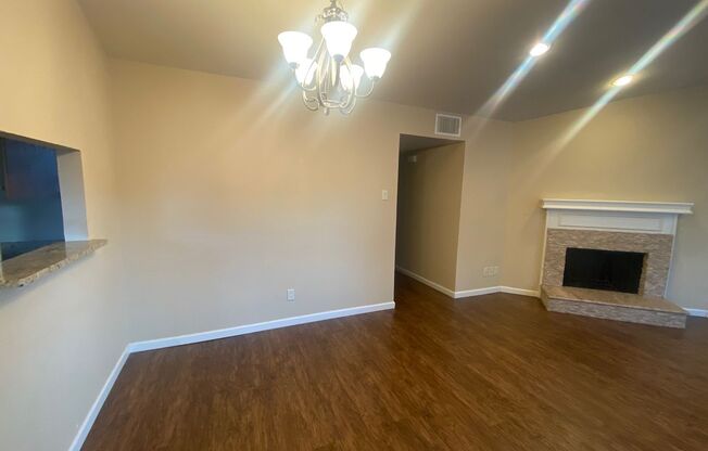 Awesome Condo in Plano! Available 6/6/22