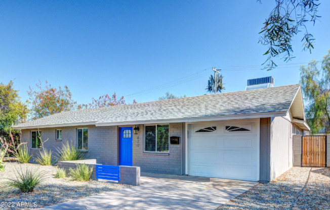 820 W 9 ST