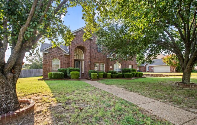 Stunning 4-Bedroom Rental Home with office and wetbar