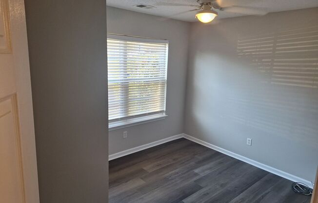 Adorable Three Bedroom Condo in Chapin SC