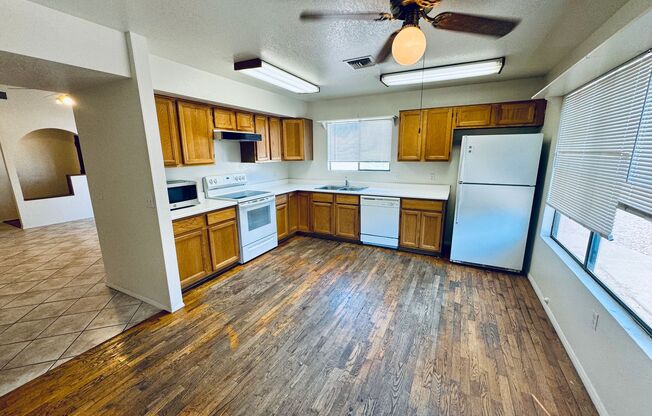 Beautiful Corner Lot Home in Stone Creek!