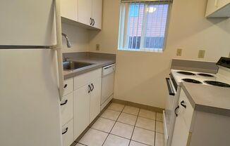 2 beds, 1 bath, 758 sqft, $1,395, Unit 2