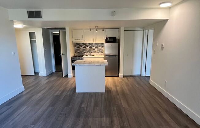 2 beds, 1.5 baths, 950 sqft, $1,545, Unit 306W