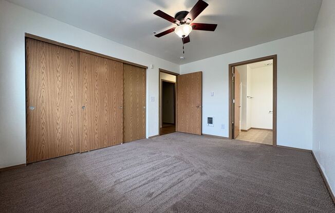 3 beds, 2 baths, 1,193 sqft, $1,900, Unit 354-3006