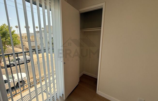 14801 DELANO
