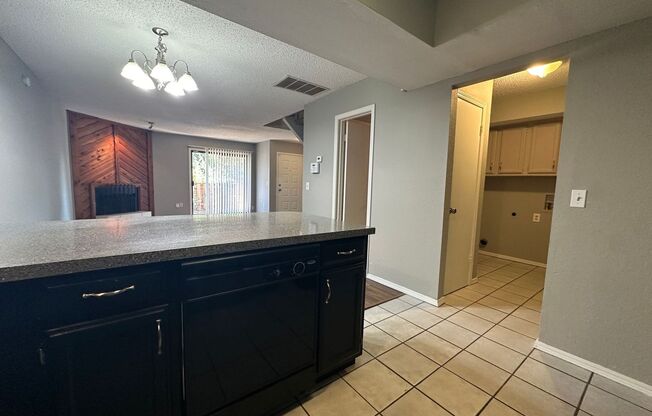 2 beds, 2.5 baths, $1,295