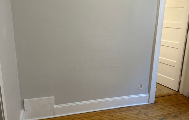 1 bed, 1 bath, 560 sqft, $999, Unit 205