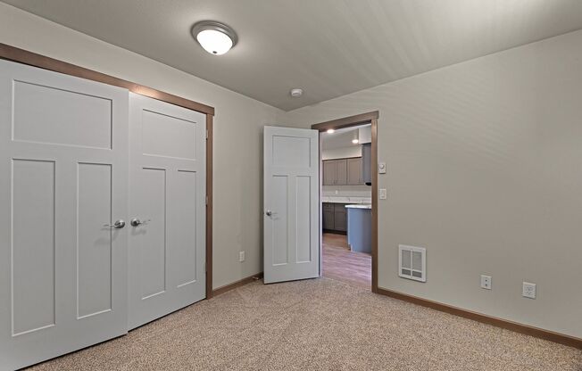 3 beds, 2 baths, 1,000 sqft, $2,150, Unit Unit 401