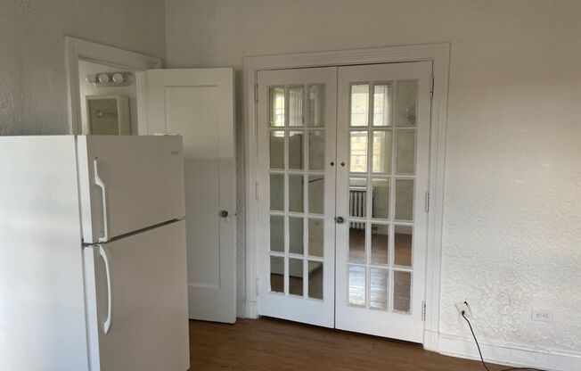 Studio, 1 bath, 308 sqft, $1,150, Unit Bayard Manor 105