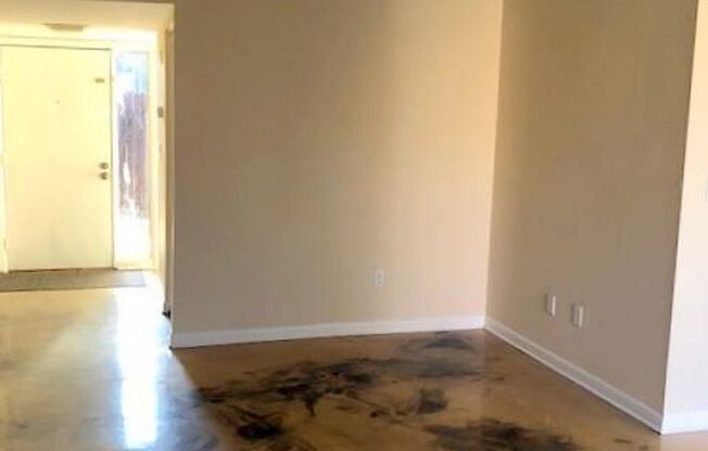 2 SYCAMORE CT
