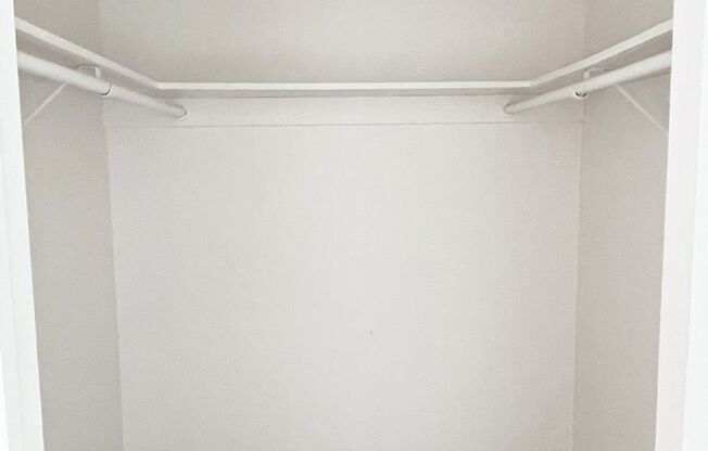 1 bed, 1 bath, 750 sqft, $1,350, Unit 39