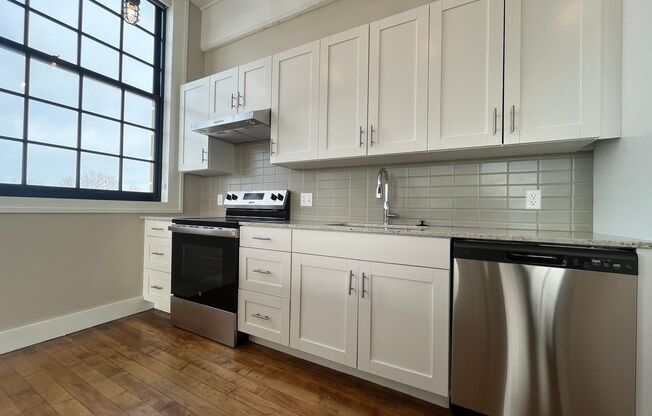 1 bed, 1 bath, 789 sqft, $1,775, Unit UNIT 315