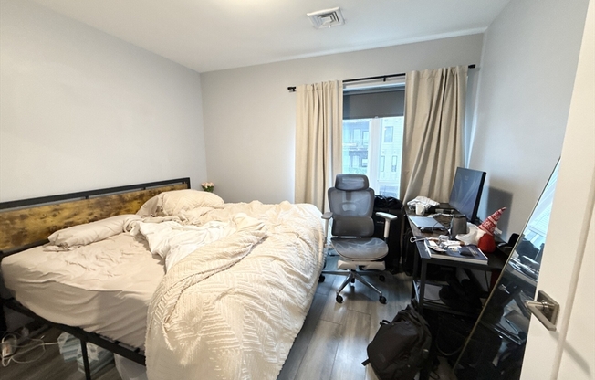 2 beds, 2 baths, 475 sqft, $4,200, Unit 301