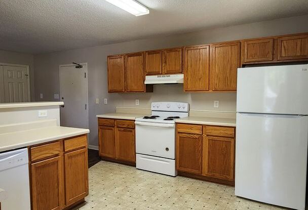 Studio, 1 bath, 600 sqft, $615, Unit 128-09