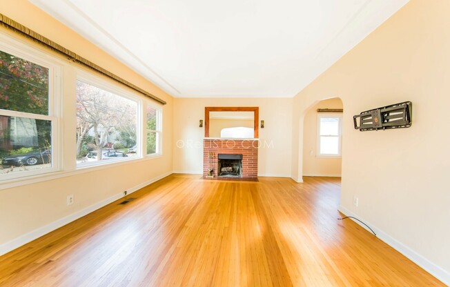 2762 BELLAIRE PL