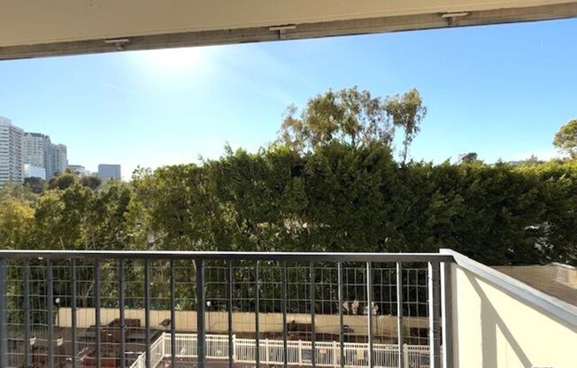 2 beds, 2 baths, 1,100 sqft, $4,595, Unit 705