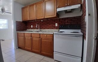 2/1 units, Multi fam unit in Tampa near local amenities