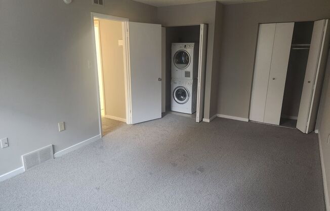 1 bed, 1 bath, 832 sqft, $1,219, Unit WG2-109