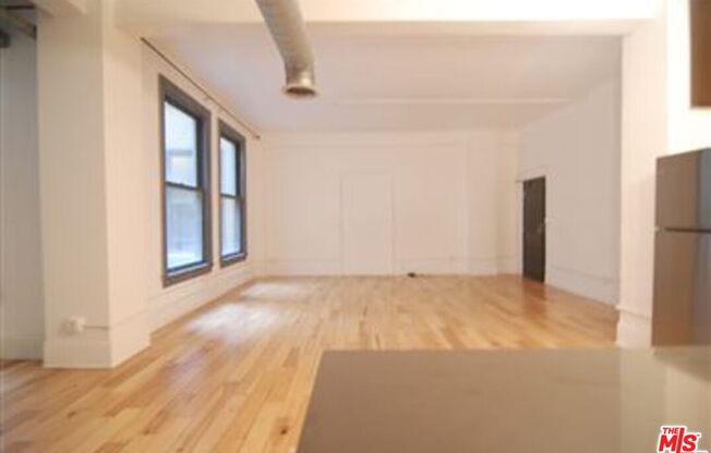 1 bed, 1 bath, 790 sqft, $2,000, Unit 404