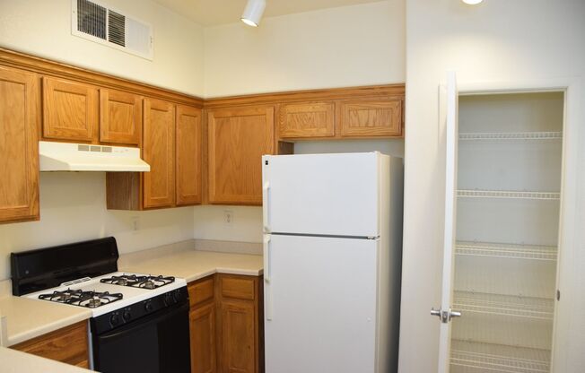 3 beds, 2 baths, $1,650