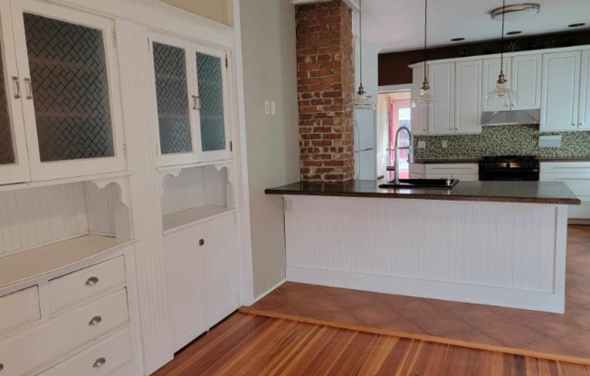 154 WHITNEY ST