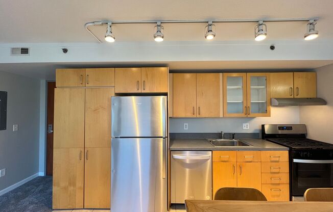 Modern Studio with Balcony, In-Unit Laundry, and Prime Lloyd District Location!