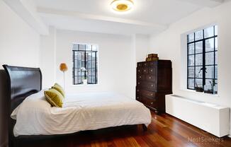 1 bed, 1 bath, $3,950, Unit 1319