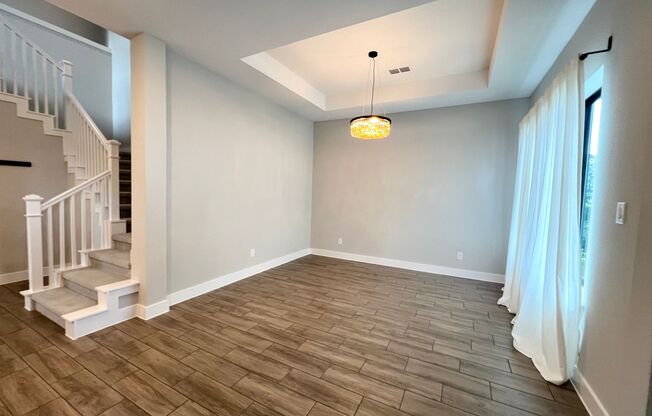 Stunning 3/2.5/2 Craftsmen Cottage in luxurious Bridgeland Master Planned Community!