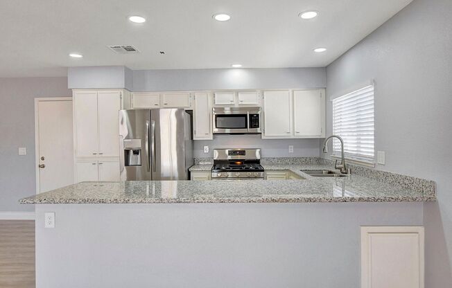 1-Story 3 Bedroom Home, just minutes from the I95 and lots of Shopping on Rainbow