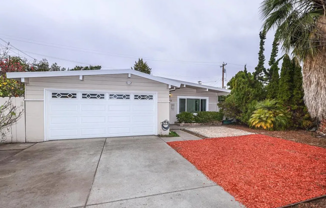 Beautiful Single Story 3bd House Recently Refurbished
