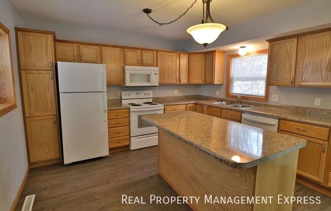 2709 E KLONDIKE TRL