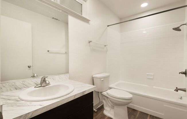 1 bed, 1 bath, 605 sqft, $1,435, Unit 036