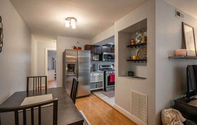 1 bed, 1 bath, $2,150, Unit #103