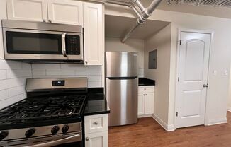 1 bed, 1 bath, 575 sqft, $2,250, Unit GR 720-BS