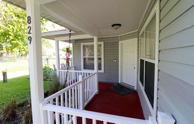 Charming 3 bedrooms Bungalow in down town Orlando,