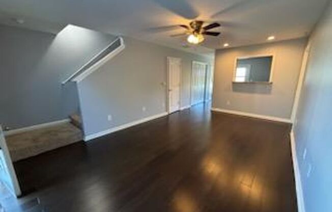 3 beds, 2.5 baths, $1,499, Unit 1077-F Two Mile Rd.