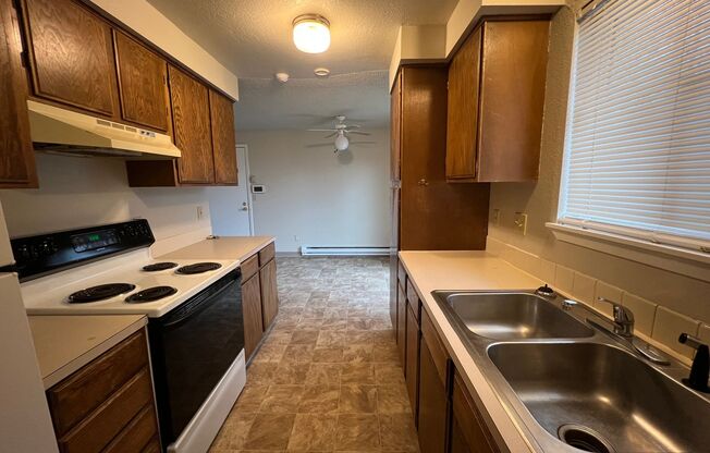 2 beds, 1.5 baths, 1,092 sqft, $1,295, Unit Austin 8907